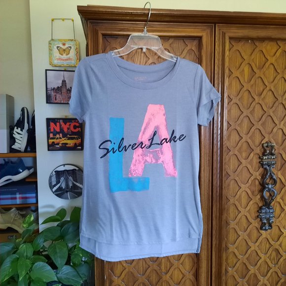 3/$15 Arizona Jeans Co. Silver Lake LA Graphic Boho Tee - Gray, Size S - Picture 2 of 16